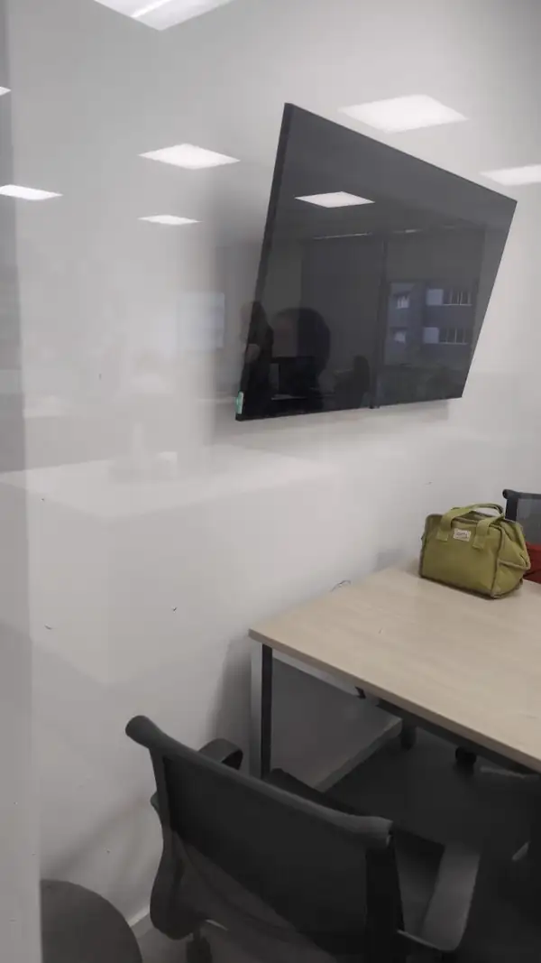 Coifa instalada na cozinha após o serviço